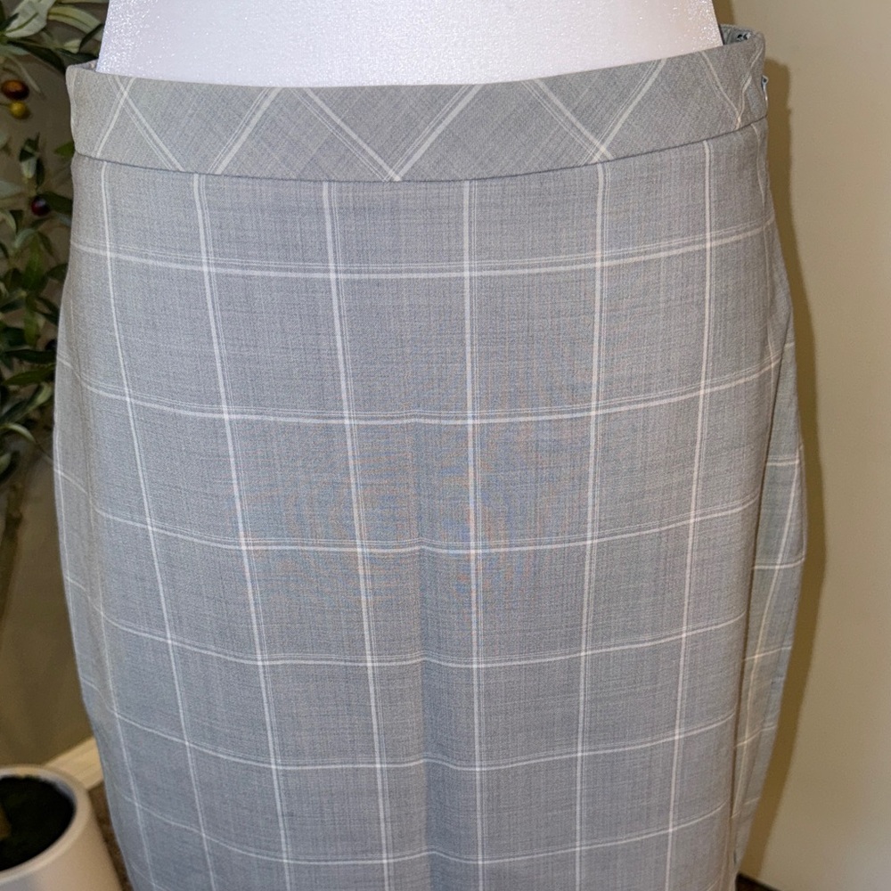 Classic Gray Windowpane Pencil Skirt - Picture 2 of 9